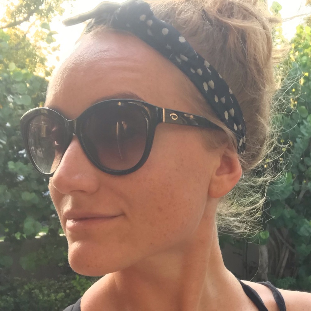 Oscar de la Renta sunglasses